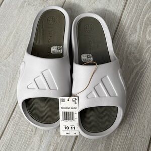 Mens Adidas slides size 10 Brand new